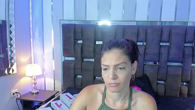 KatteMoss online show from April 16, 9:14 pm