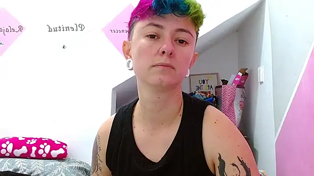 tomboyblue online show from October 9, 4:33 pm