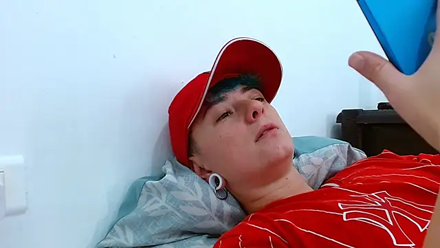 tomboyblue online show from November 8, 7:52 pm