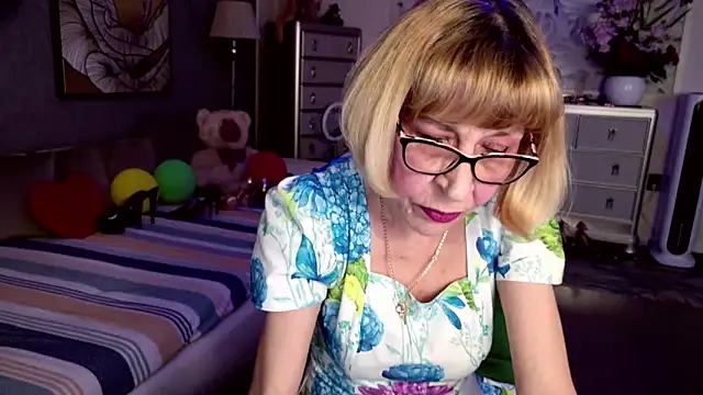 HornyMilf 555 online show from April 20, 1:03 pm