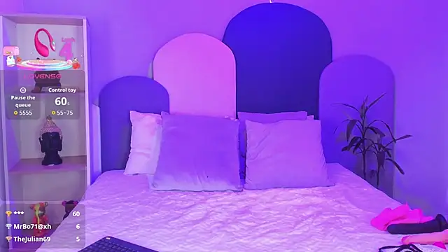 SophieGomez22 online show from September 14, 12:03 pm