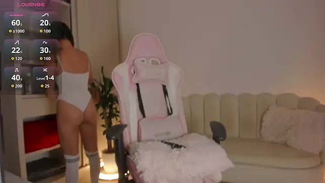 LittleSofia  online show from October 18, 3:20 am