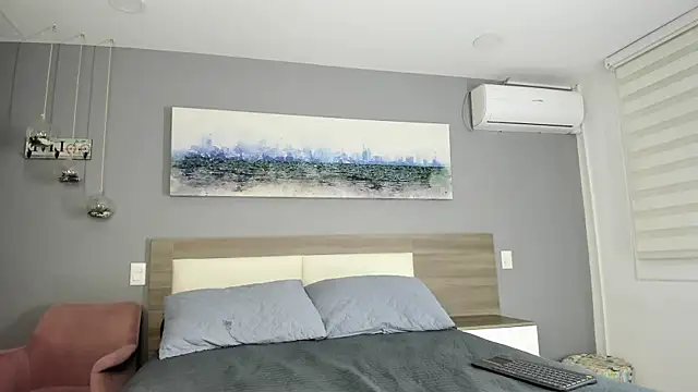 rebeca cortez  online show from September 25, 7:45 pm