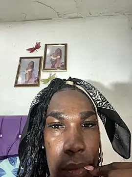 KandyHot  online show from March 13, 11:39 pm