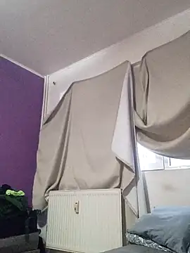 BritneyHudson online show from December 21, 6:17 am