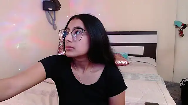 chika hellar online show from March 11, 8:55 pm