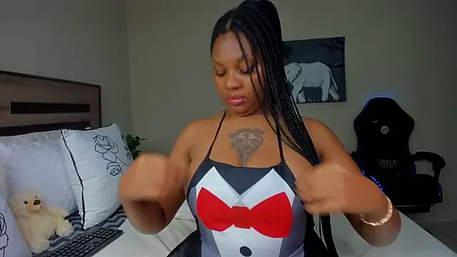 Renee-18 online show from December 3, 4:26 am