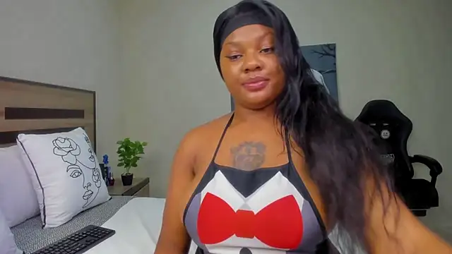 Renee-18 online show from March 28, 10:52 pm