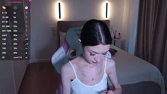 sweetiebones online show from November 13, 5:50 am