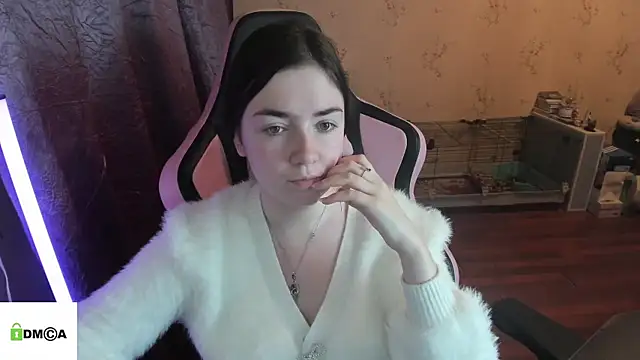 Crazy forest fairy online show from April 13, 7:25 pm