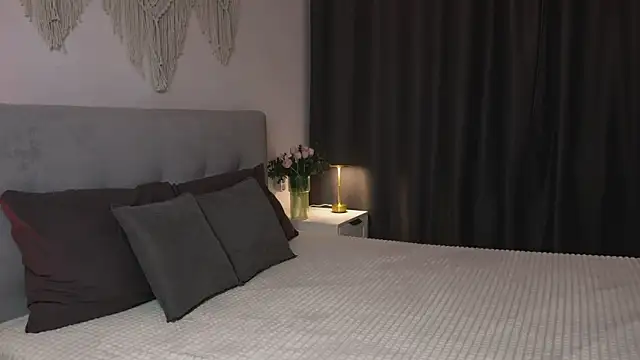 Cassie Kelman online show from April 17, 9:28 pm