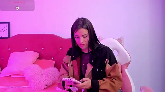 LucianaTomson online show from February 12, 9:49 pm