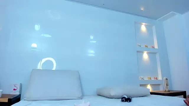 Dalia-Prada online show from November 5, 4:40 am