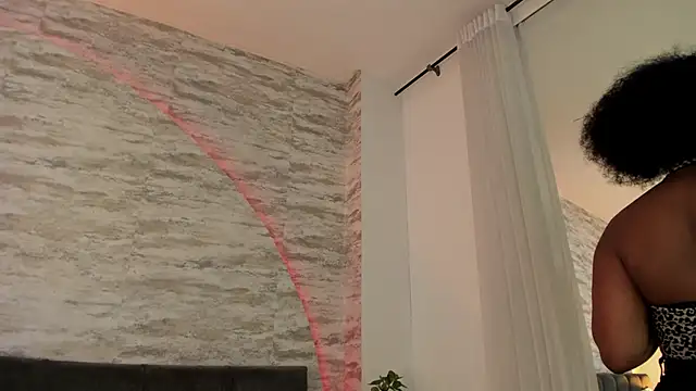 Anneth  M online show from October 7, 7:51 pm