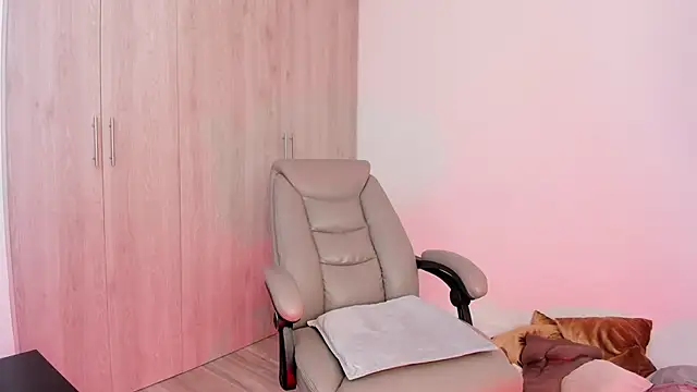  miamadison online show from September 30, 2:06 am