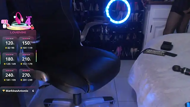 LaraReinaDelSol online show from February 21, 11:11 am