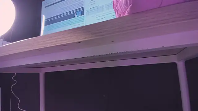 Agathaargent  online show from October 9, 7:40 pm