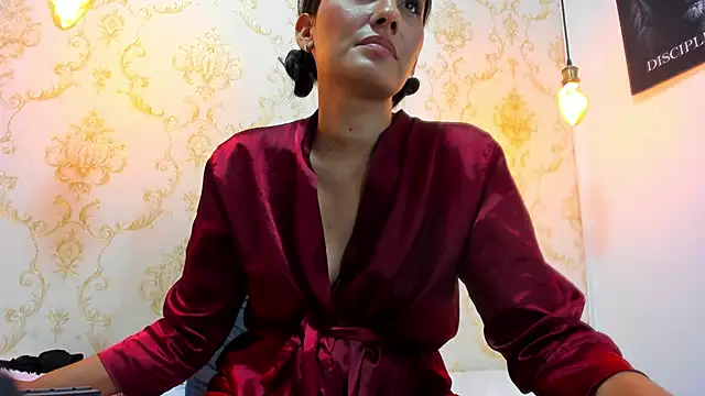 EIMY-ROBERTS online show from March 8, 2:04 am