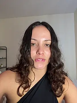 Megan Rodrigo online show from January 16, 2:35 pm