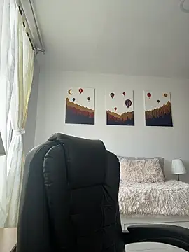 Megan Rodrigo online show from November 25, 8:09 pm