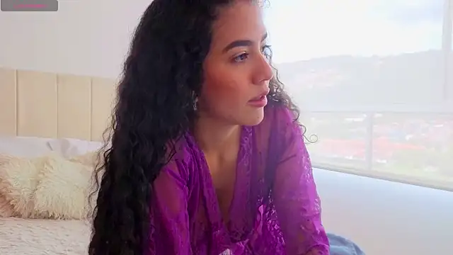 Maithe Perroni online show from May 6, 6:12 pm