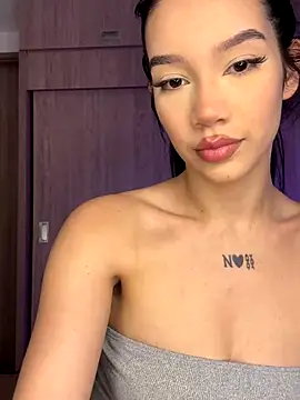 Ambar R0SSE online show from October 11, 3:00 am