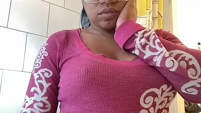 MommyConfident online show from September 21, 6:17 pm