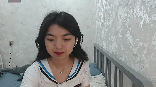 Shy Kira online show from July 7, 8:40 am