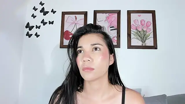 Emiily Parkerr online show from April 16, 11:07 pm