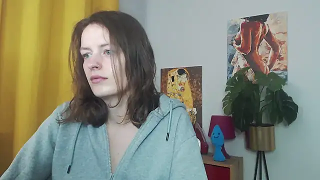 juicyNadine online show from October 8, 5:01 am