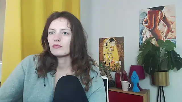 juicyNadine online show from September 17, 4:54 am