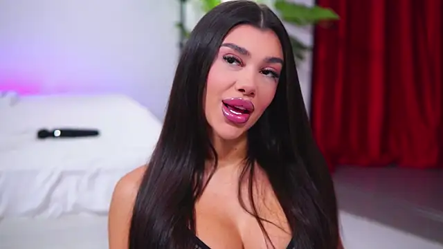 NatyDesiree online show from October 9, 9:02 am