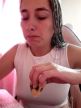 Iris love18 online show from March 12, 3:37 pm