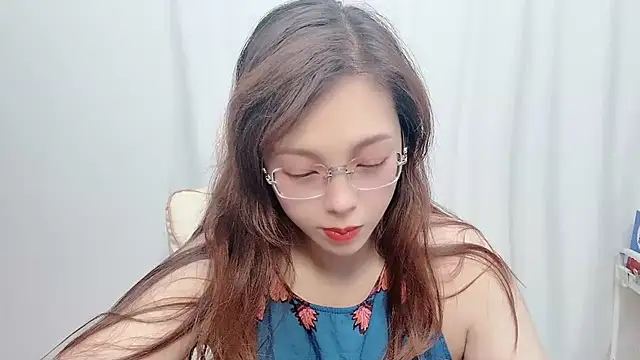 Toookiss online show from October 4, 2:00 pm