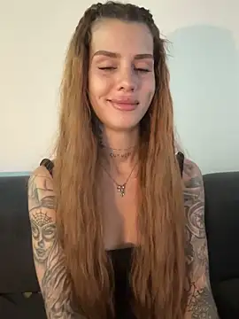 EmiliaCatalina online show from May 31, 9:27 pm