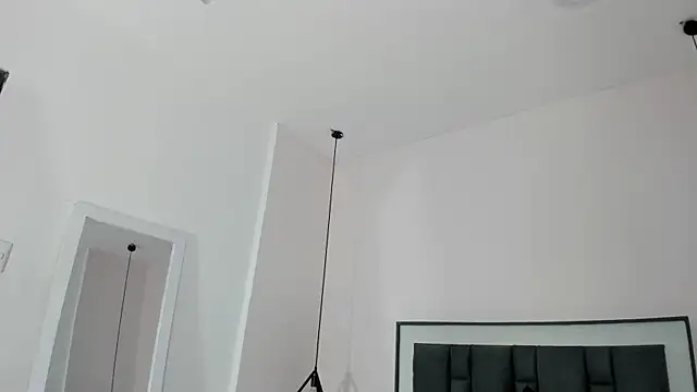 victoria cooper3 online show from December 1, 11:25 am