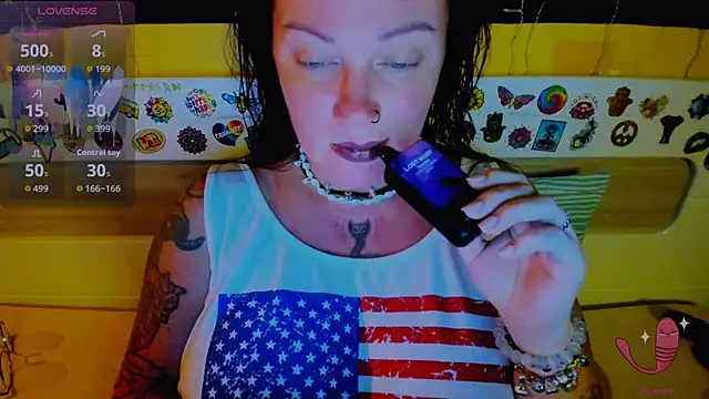 EllieOz online show from September 9, 5:35 pm