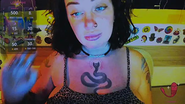 EllieOz online show from December 21, 4:00 pm