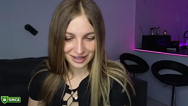 Amelia55555 online show from September 15, 3:42 pm