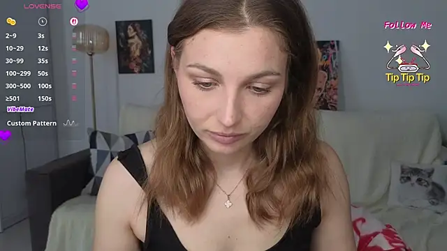 Amelia55555 online show from May 20, 1:41 pm
