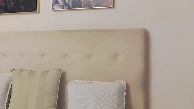 CassieHilton online show from November 27, 6:22 pm