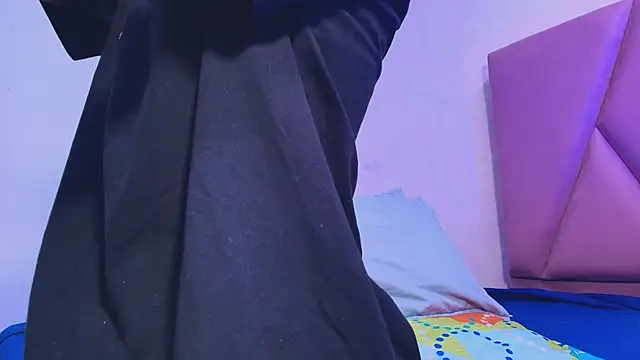 arl chloee online show from October 17, 3:21 am