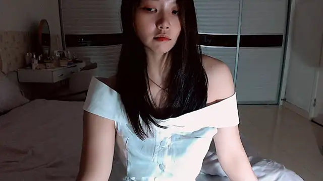 -Lucky Girl online show from June 2, 1:56 pm