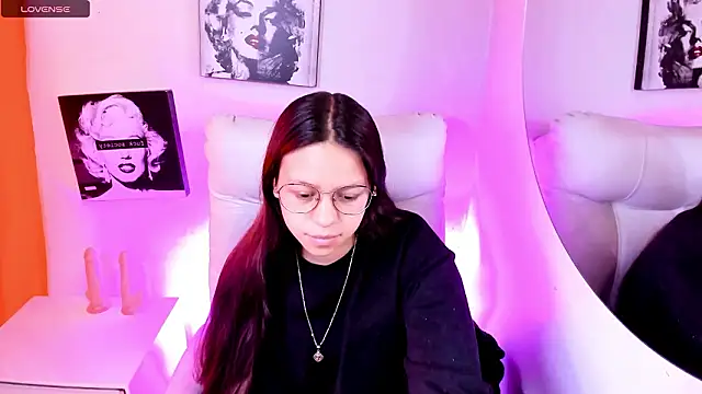 SamanthaRoldaan online show from March 17, 3:38 pm