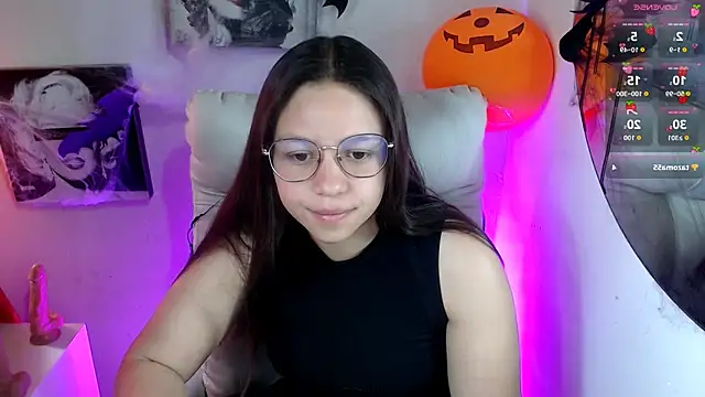 SamanthaRoldaan online show from November 3, 2:43 pm