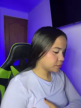 leila 22 online show from February 23, 7:30 am