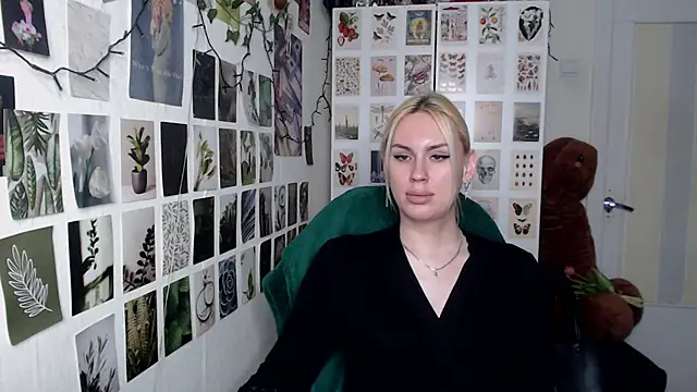 CapriScorpion online show from April 7, 5:15 pm