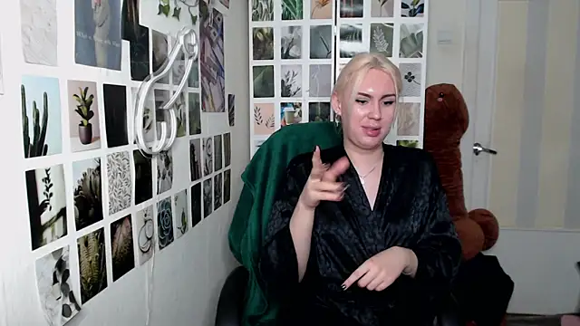 CapriScorpion online show from October 15, 12:41 pm