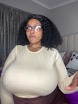 Bustygoddess32 online show from June 23, 3:26 am