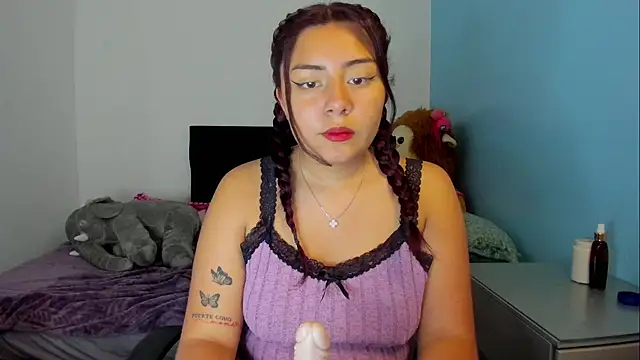 Charlotte cutee18 online show from June 9, 6:51 pm